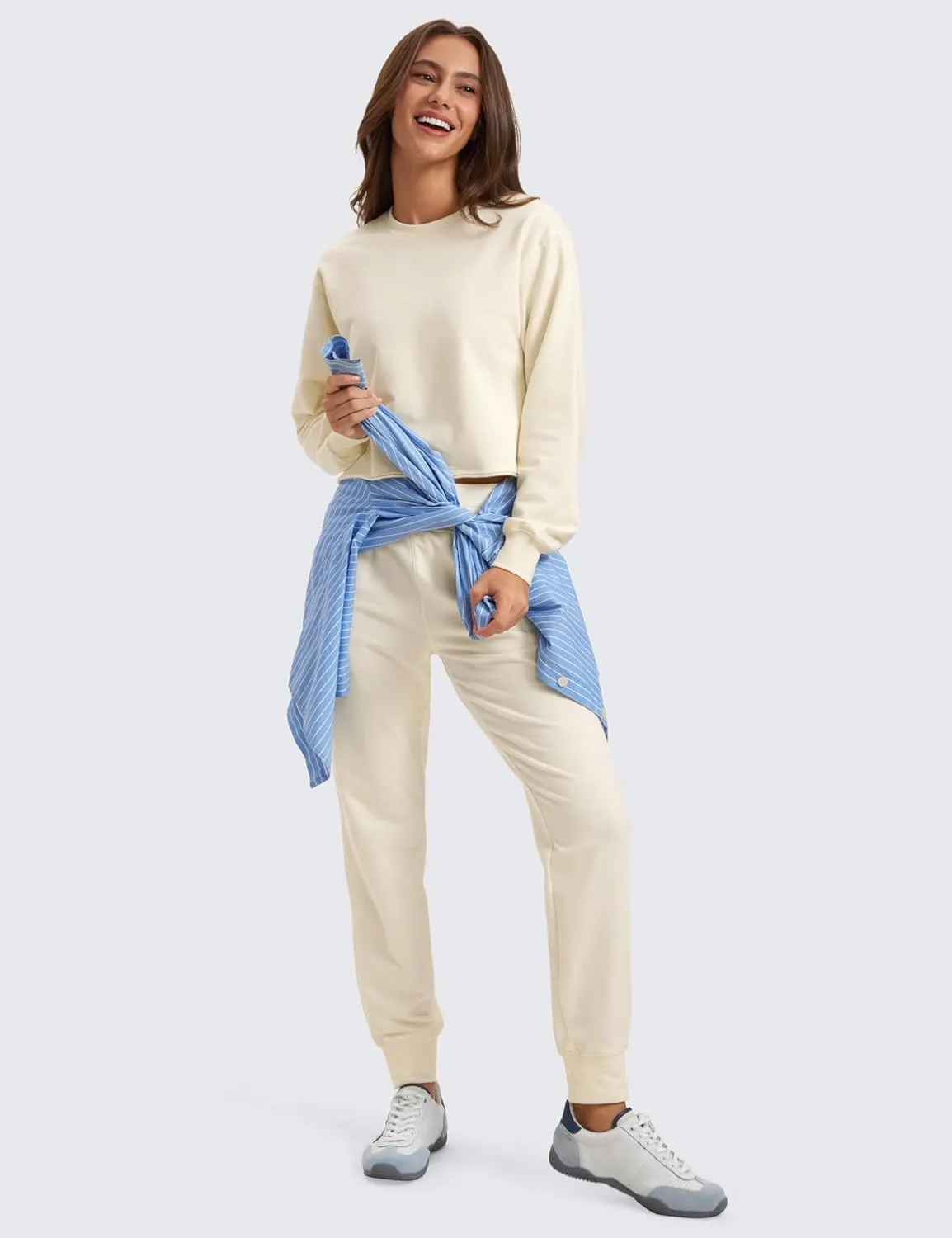 CRZ YOGA Womens Fleece Cropped Sweatshirts Crewneck Long Sleeve Double Raw Hem Workout Casual Pullover Tops